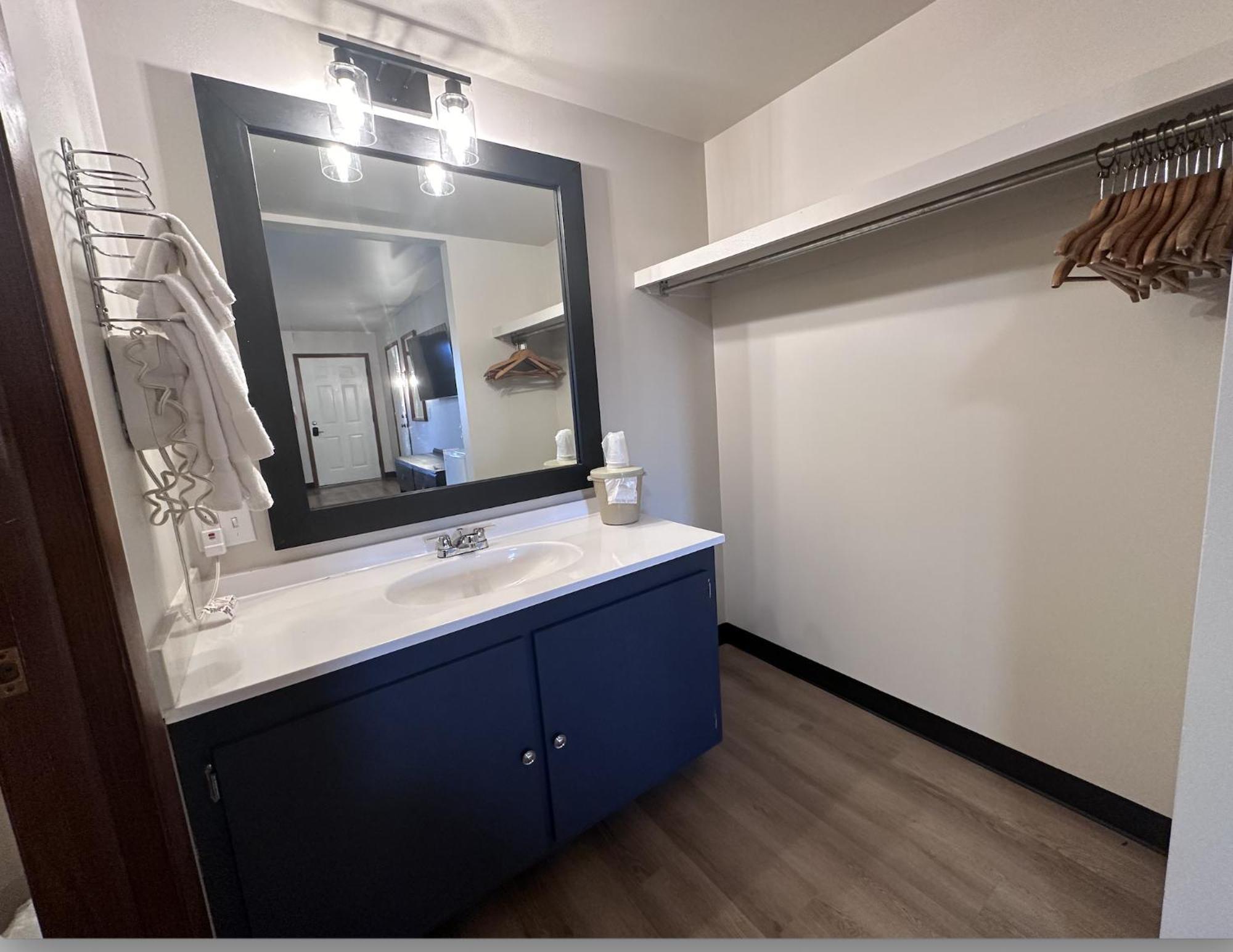 The Roscoe Boutique Motel Coshocton Δωμάτιο φωτογραφία